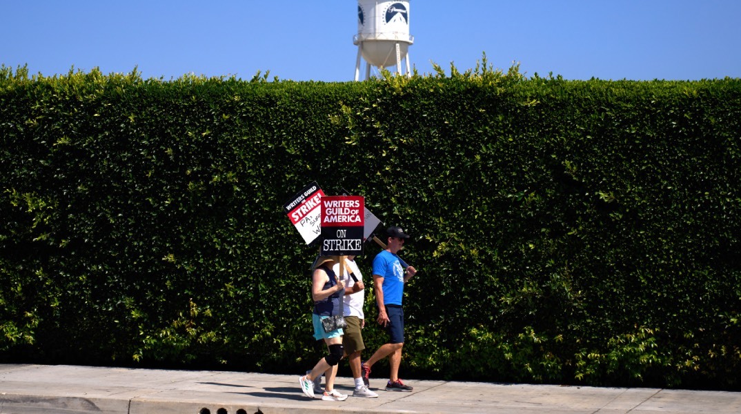 Το AI λειτουργεί για εμάς ή συμβαίνει το αντίστροφο; 