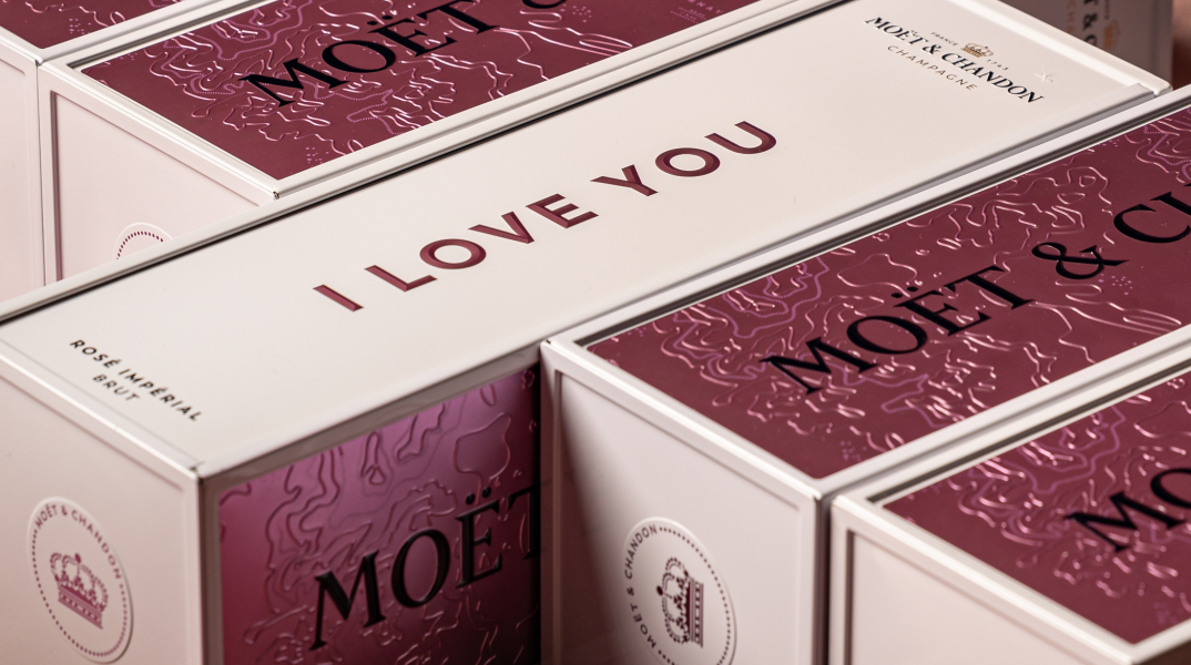 i_love_you_metal_box_moet___chandon