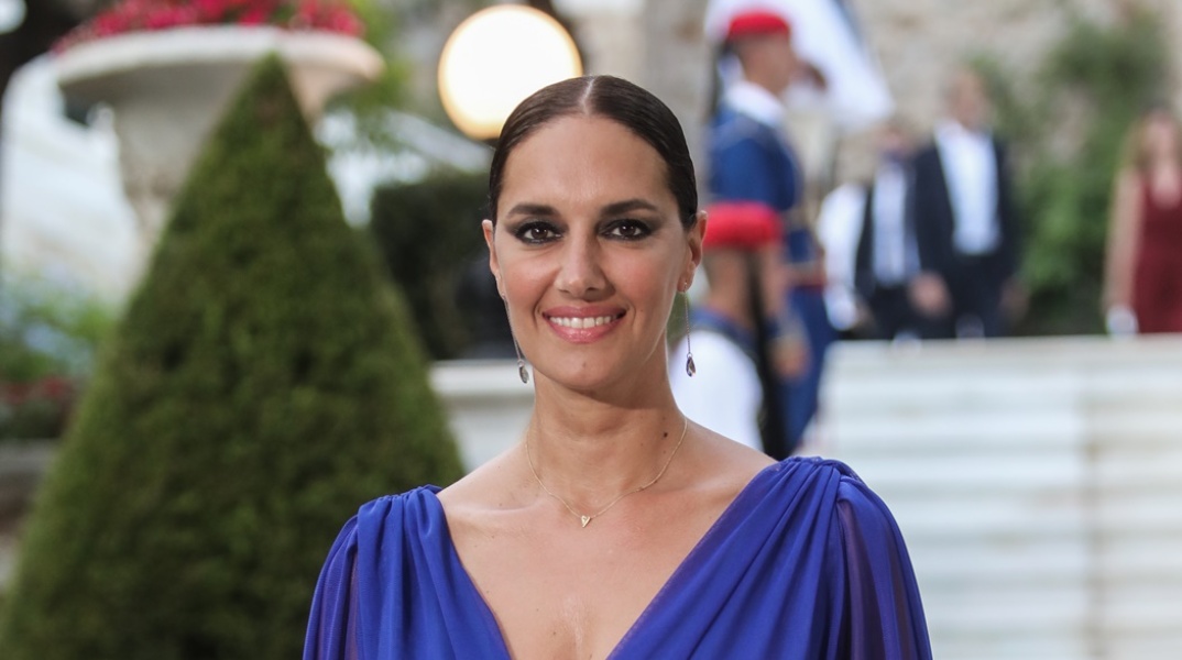 Νόνη Δούνια