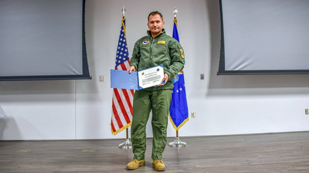 Επισμηναγός Παλαμίδας: Ο Έλληνας πιλότος που βραβεύτηκε στις ΗΠΑ