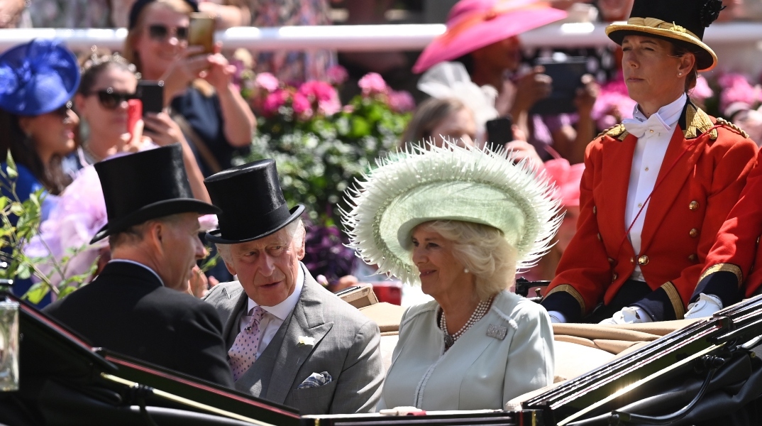 Στα «χέρια» της Καμίλα το Ηνωμένο Βασίλειο