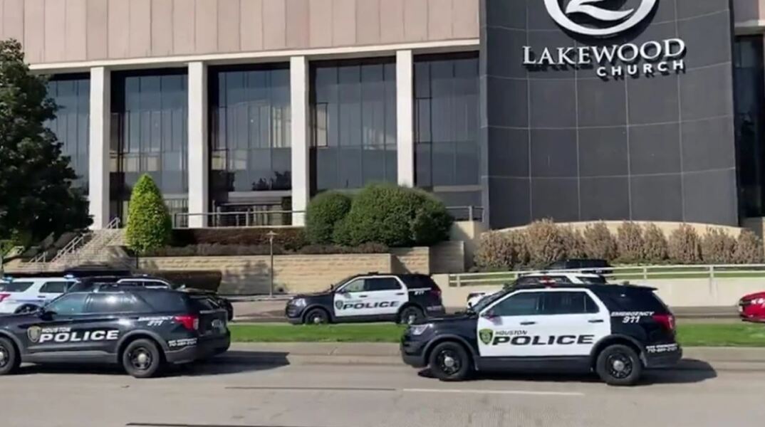 Πυροβολισμοί σε εκκλησία στο Τέξας - Δύο τραυματίες, νεκρή η δράστρια