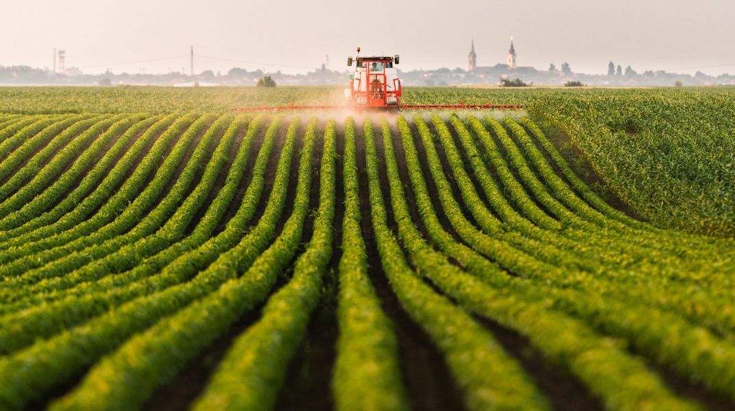 Αγροτικό ρεύμα: Το υπουργείο Ενέργειας δίνει στη δημοσιότητα μια σειρά ερωταπαντήσεων γύρω από τα νέα μέτρα και τη μείωση κόστους.