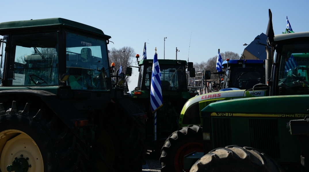 Αγρότες: Ώρα αποφάσεων - Τι θα γίνει με τα μπλόκα