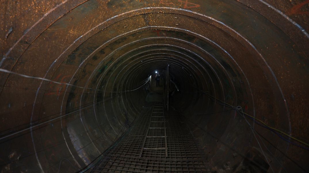 New York Times: Τούνελ κάτω από το νοσοκομείο Αλ Σίφα χρησιμοποιείται από τη Χαμάς - Ρεπορτάζ παραθέτει απόρρητες πληροφορίες.