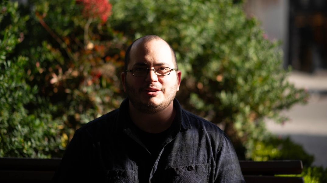 Ze Mitsos: Δημήτρης Μπαρμπαγιάννης και Γιάννης Ντρενογιάννης μιλούν για το άλμπουμ «Marco Polo» και την προφορική ποίηση.