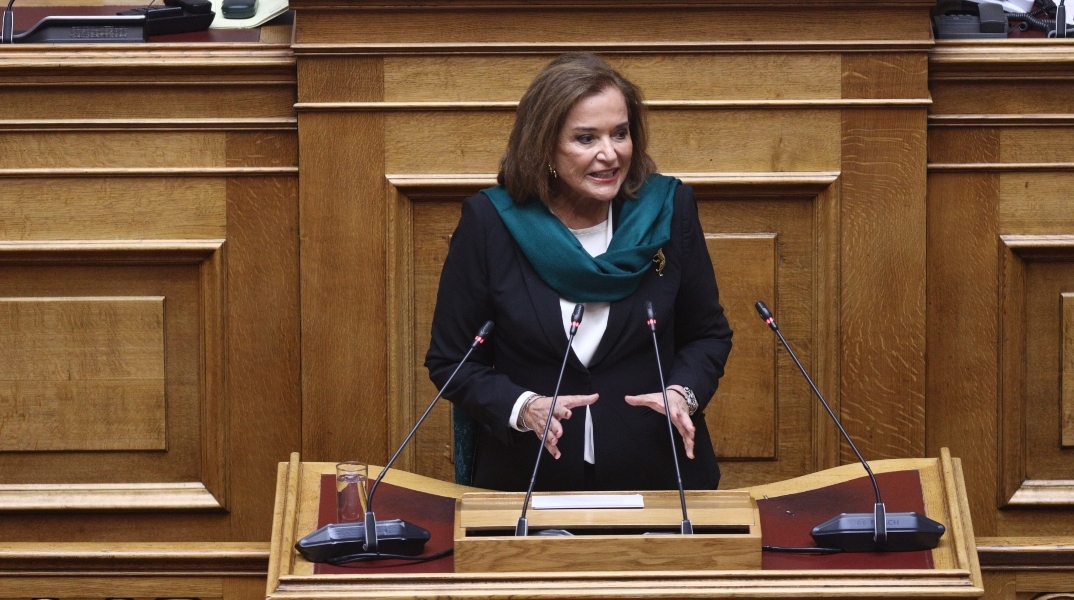 Γάμος ομοφύλων - Μπακογιάννη: Ιστορική μέρα 