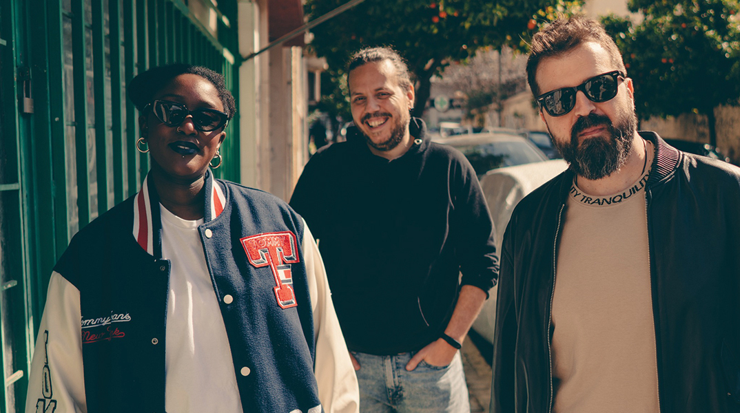 Fresh Voices Sessions by Voice 102,5: Οι Hume Assine στο Γαλλικό Ινστιτούτο Ελλάδος