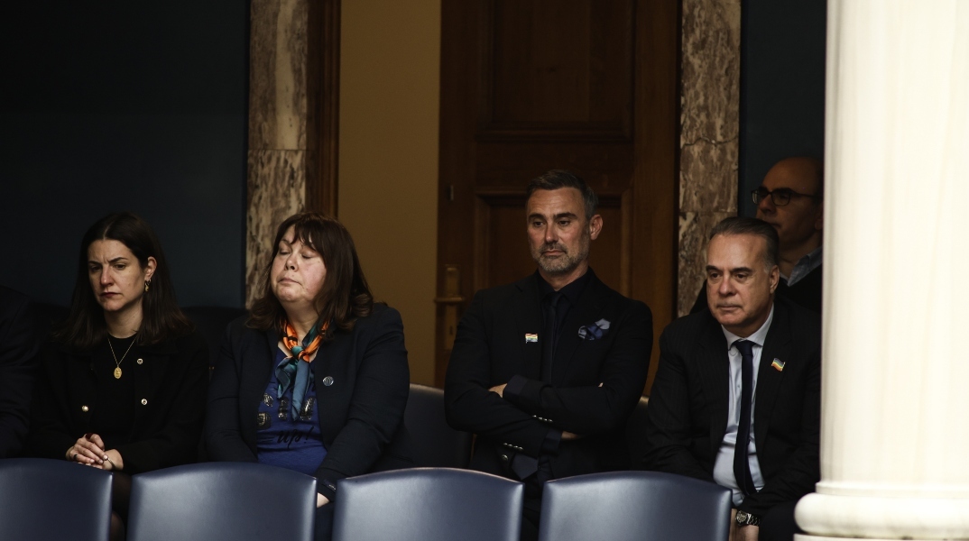 Γάμος ομοφύλων: Καπουτζίδης - Σεργουλόπουλος στα θεωρεία