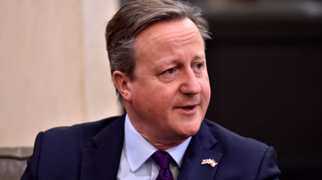 Έπαινοι στην Ελλάδα από τον Ντέιβιντ Κάμερον για το νόμο για τα ομόφυλα ζευγάρια