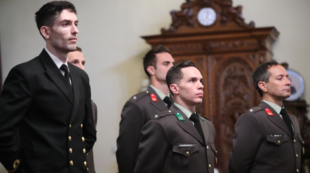 Eικόνες με τους εν ενεργεία κατόχους μεταλλίων σε Ολυμπιακούς Αγώνες στα χακί