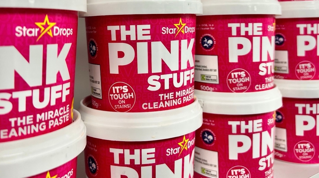 The Pink Stuff: To προϊόν που εξαπλώθηκε σε 55 χώρες χάρη στο TikTok