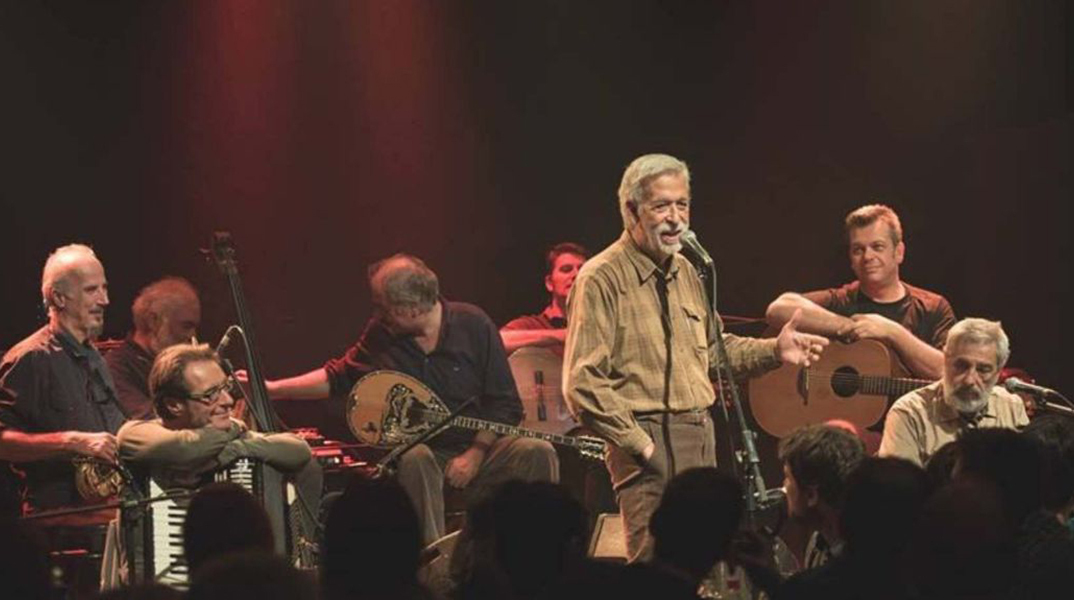 Χειμερινοί Κολυμβητές και The Speakeasies Swing Band στο Gagarin 205