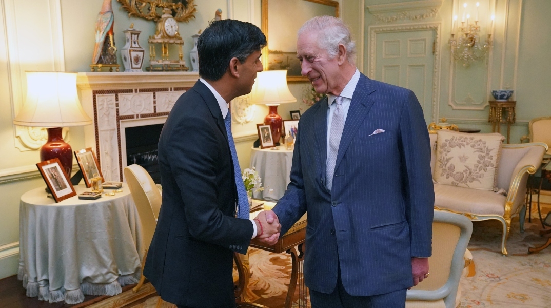 Όταν ο βασιλιάς Κάρολος «δακρύζει από συγκίνηση»