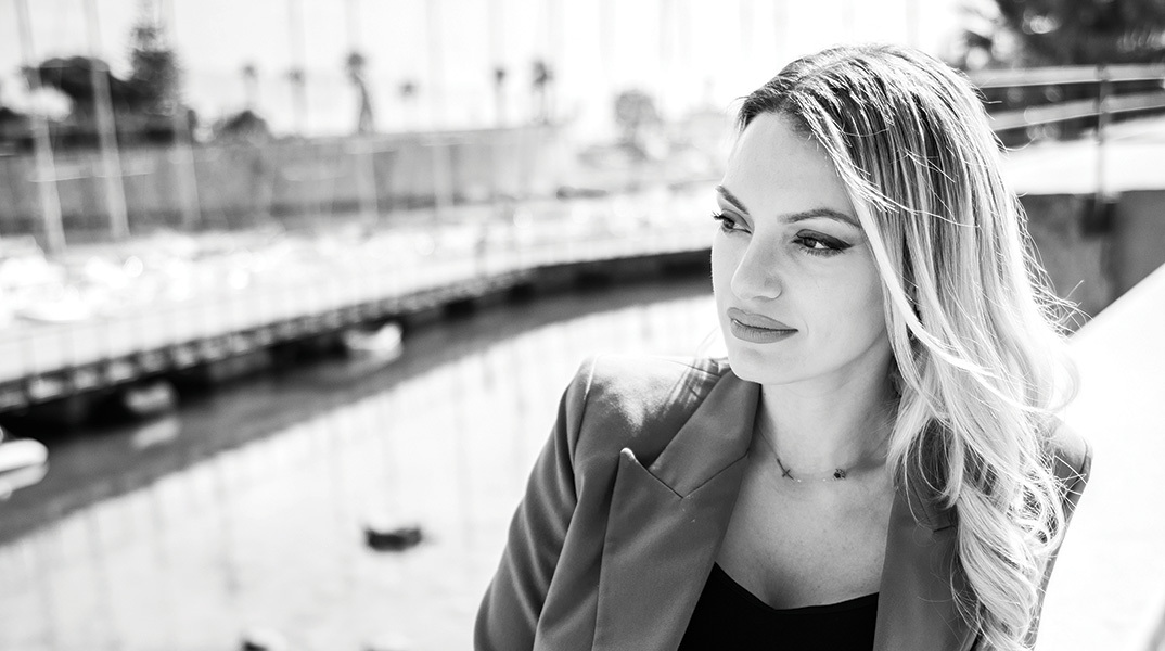 Η Μαρία Κυριαζή μιλάει για το αστυνομικό μυθιστόρημα «Ο Συλλέκτης των Τρένων»