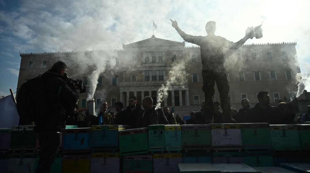 Η συγκέντρωση των μελισσοκόμων στο Σύνταγμα σε εικόνες