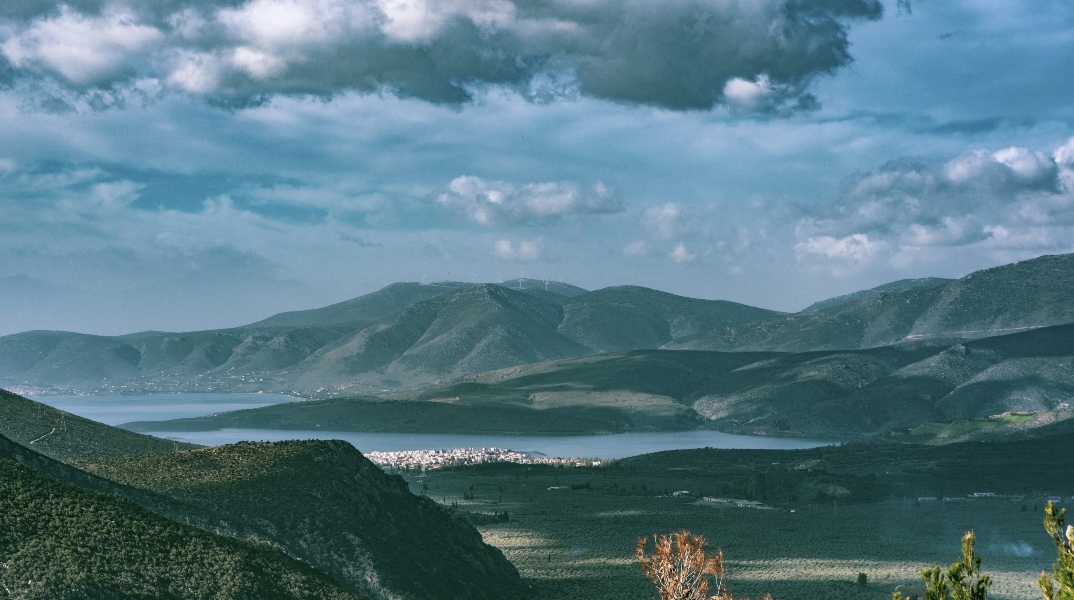 Ο καιρός αύριο: Συννεφιά και βροχές το Σάββατο