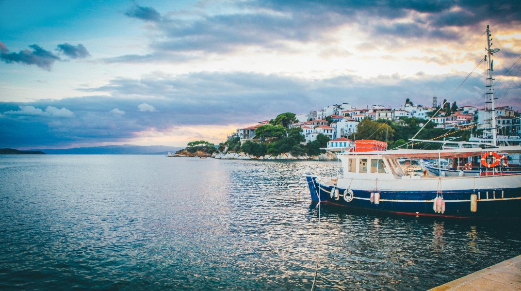 Ο καιρός σήμερα: Συννεφιά και βροχές το Σάββατο