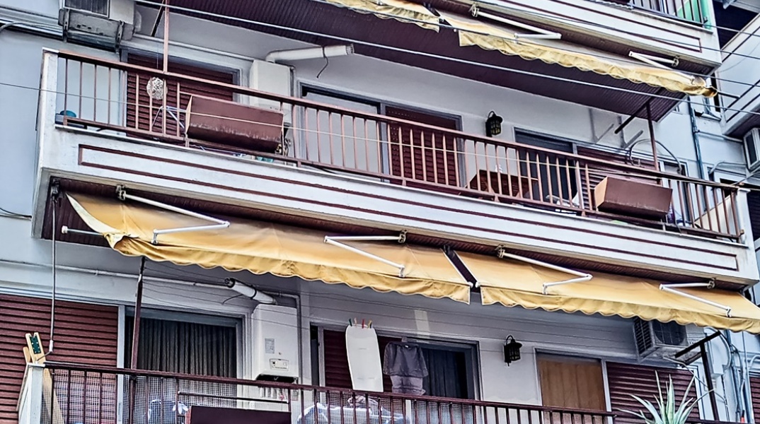 Το σπίτι όπου διαπράχθηκε το έγκλημα στην περιοχή Χαριλάου στη Θεσσαλονίκη