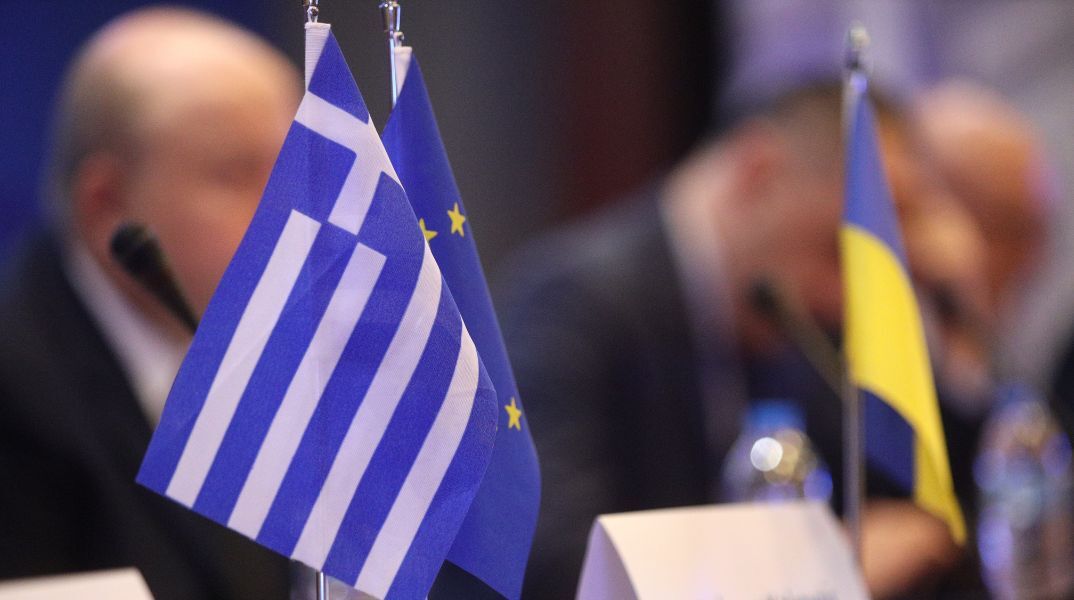 ΥΠΕΞ: Ανακοίνωση για τα δύο χρόνια από την έναρξη της ρωσικής επίθεσης κατά της Ουκρανίας - «Στηρίζουμε τον δίκαιο αμυντικό της αγώνα».