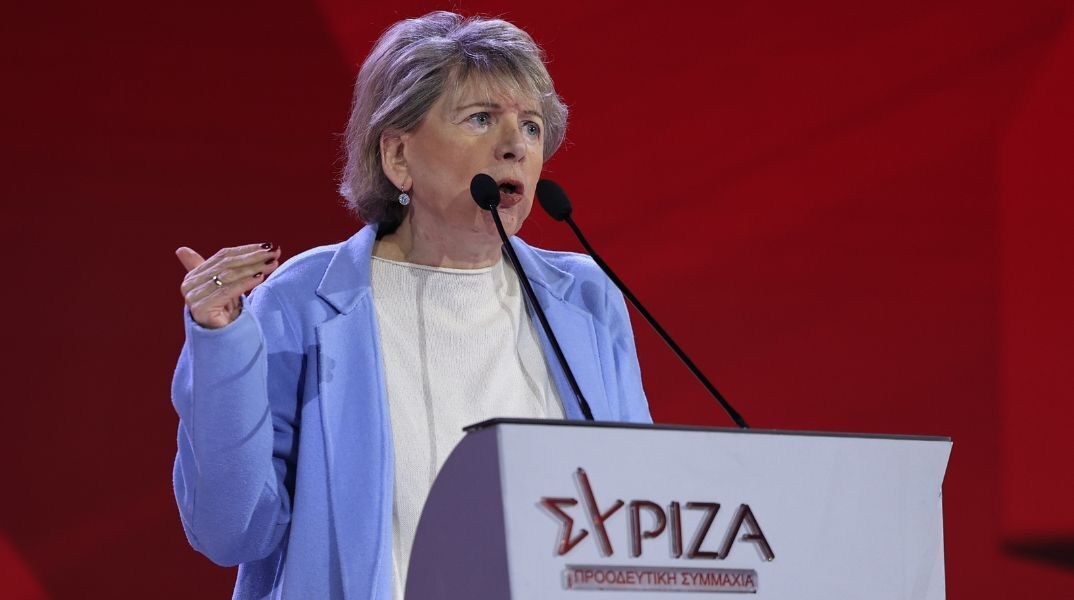 Συνέδριο ΣΥΡΙΖΑ - Έλενα Ακρίτα: Ζήτησε από το βήμα να μην πάει το κόμμα σε νέες κάλπες για εκλογή πρόεδρου.