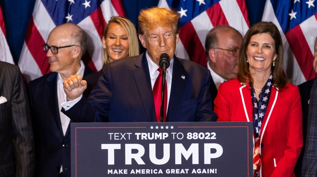  Ντόναλντ Τραμπ 