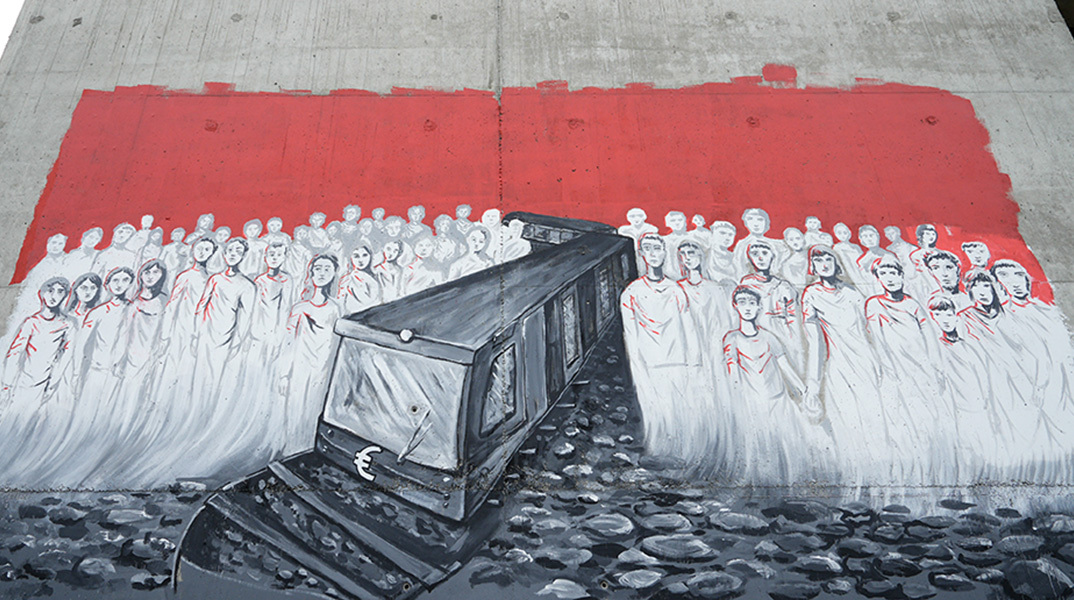 Τραγωδία στα Τέμπη: ο εφιάλτης που δεν πεθαίνει