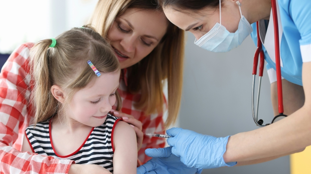Aμφισβήτηση των εμβολιασμών τα τελευταία χρόνια προκαλούν επιδημία ιλαράς