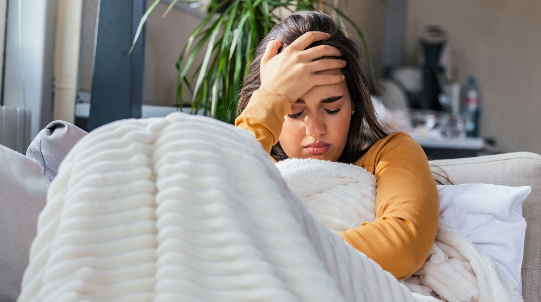 Πονοκέφαλος στους νέους: H σχέση με τη διατροφή και το ηλεκτρονικό τσιγάρο 