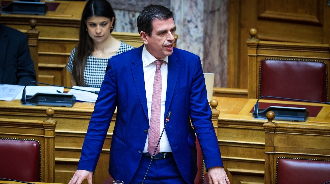 Καιρίδης: Δόθηκε η πρώτη άδεια διαμονής σε μετανάστη με 3 χρόνια εργασίας 