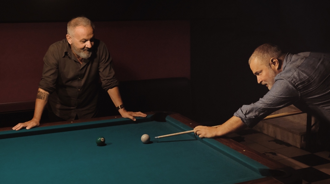 Χρήστος Θηβαίος: Να ονειρευόμαστε με τα πόδια στη γη και το βλέμμα στον ουρανό