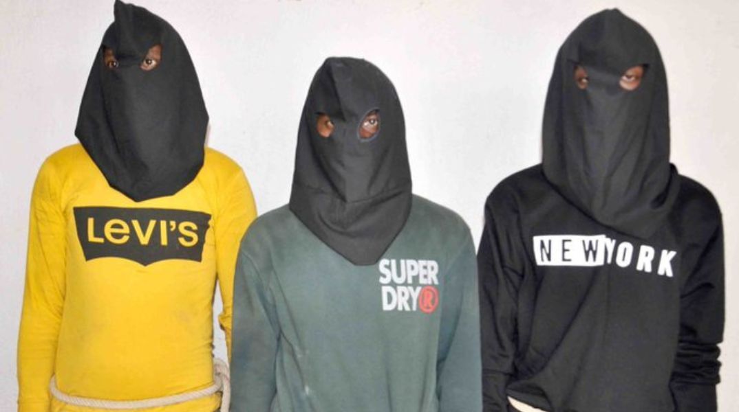 Ινδία: Η αστυνομία συνέλαβε τρεις άνδρες που κατηγορούνται ότι βίασαν τουρίστρια - Ισπανοί πολίτες τα θύματα της επίθεσης.