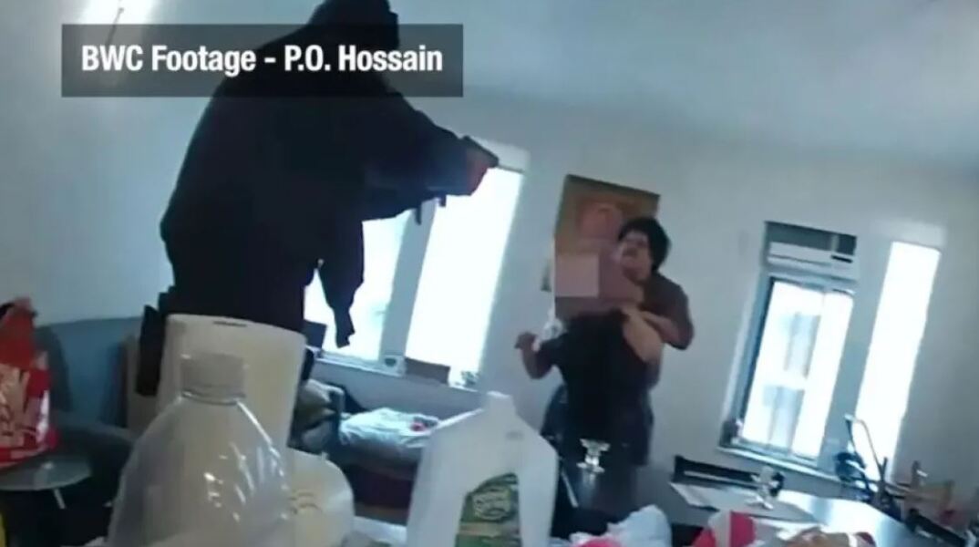 Αστυνομικός στη Νέα Υόρκη εξουδετέρωσε 30χρονο που απειλούσε να σκοτώσει τη μητέρα του 