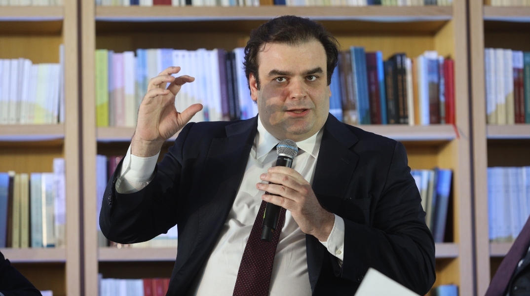 Συνέντευξη Πιερρακάκη για τα μη κρατικά πανεπιστήμια