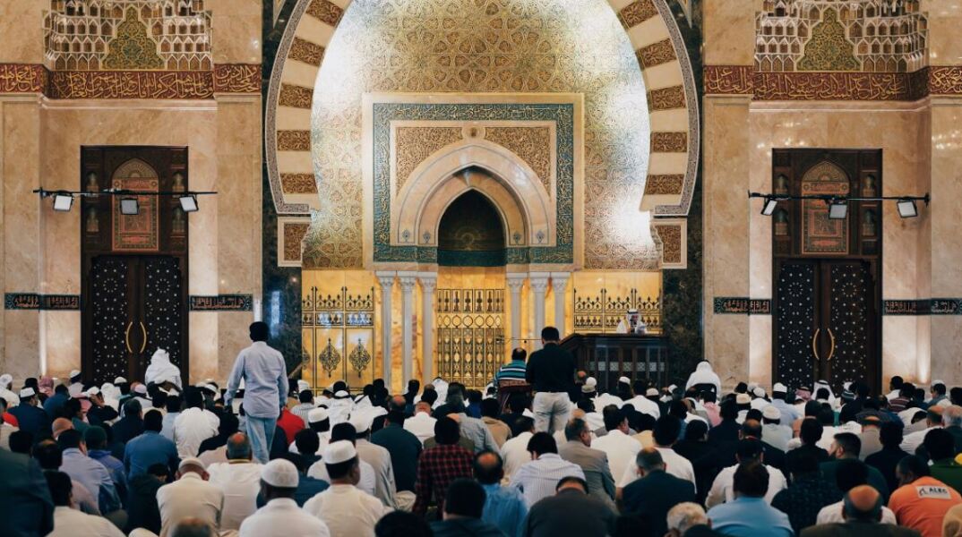 Η Φρανκφούρτη γίνεται η πρώτη γερμανική πόλη που στολίζεται για το Ραμαζάνι