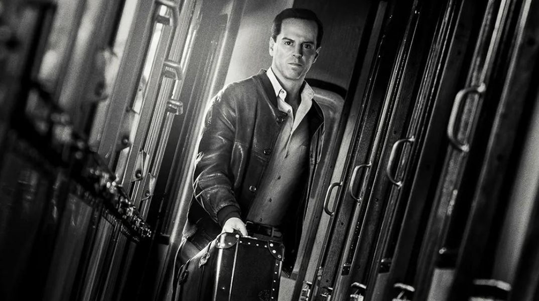 «Ripley»: Κυκλοφόρησε το νέο ατμοσφαιρικό τρέιλερ της σειράς του Netflix - Ο Άντριου Σκοτ υποδύεται τον χαρακτήρα της Πατρίσια Χάισμιθ. 