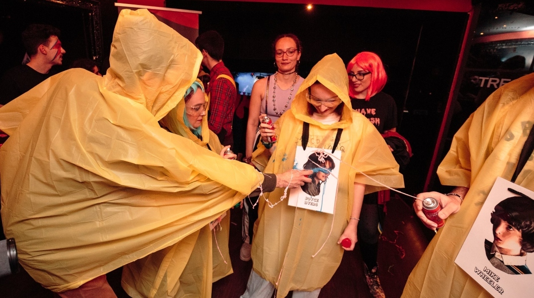 Πού θα συμβεί το αποκριάτικο Stranger Things meets Cobra Kai πάρτι στην Αθήνα