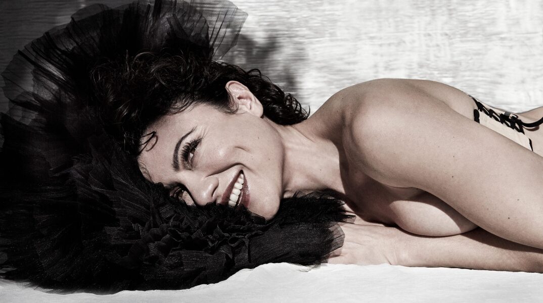 «Τζούλια»: Η νέα παράσταση του Τάσου Ιορδανίδη στο Θέατρο Άλφα