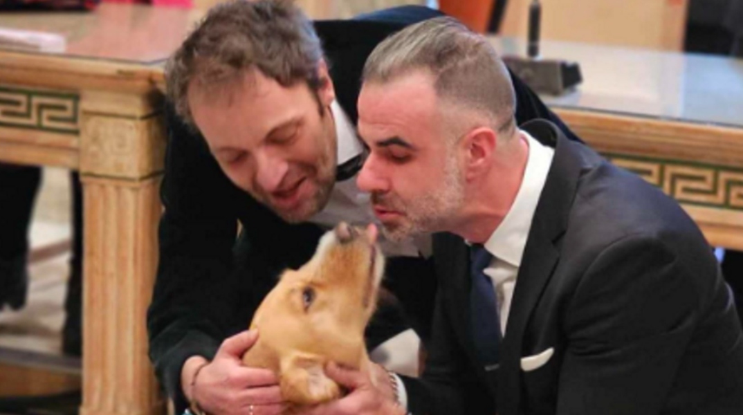 Ο Αύγουστος Κορτώ παντρεύτηκε τον επί 20 χρόνια σύντροφό του 