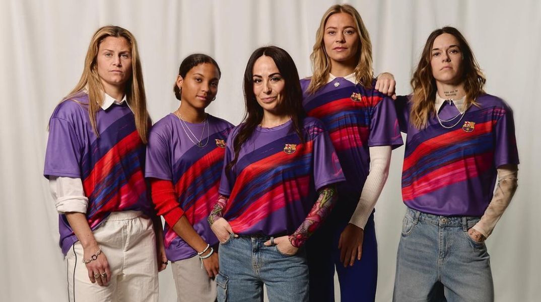 Παγκόσμια Ημέρα της Γυναίκας: Η Μπαρτσελόνα παρουσίασε μια ιδιαίτερη φανέλα σε συνεργασία με την Ισπανίδα σχεδιάστρια μόδας Μαρία Εσκοτέ.