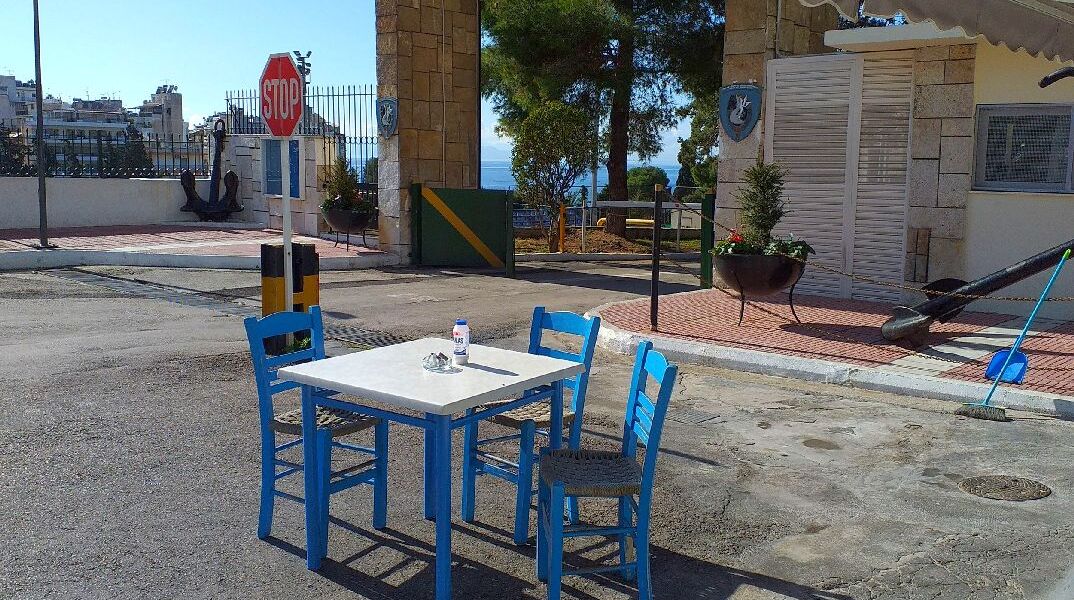 Λ. Χατζηκυριακού, ο δρόμος με τις παλιές ψαροταβέρνες του Πειραιά