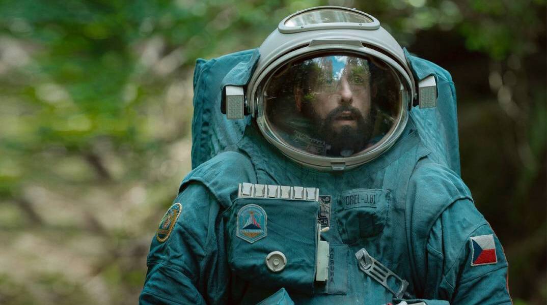 «Spaceman»: Ο Άνταμ Σάντλερ στο διάστημα