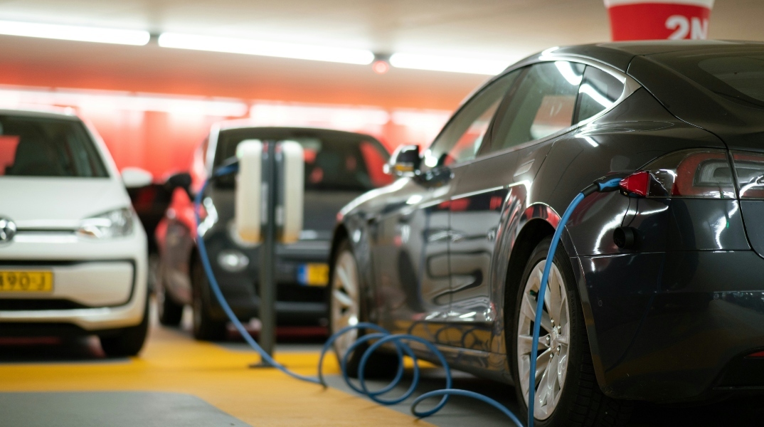 Ηλεκτρικά οχήματα: Φθηνότερα από τα αντίστοιχα συμβατικά σε 3 χρόνια