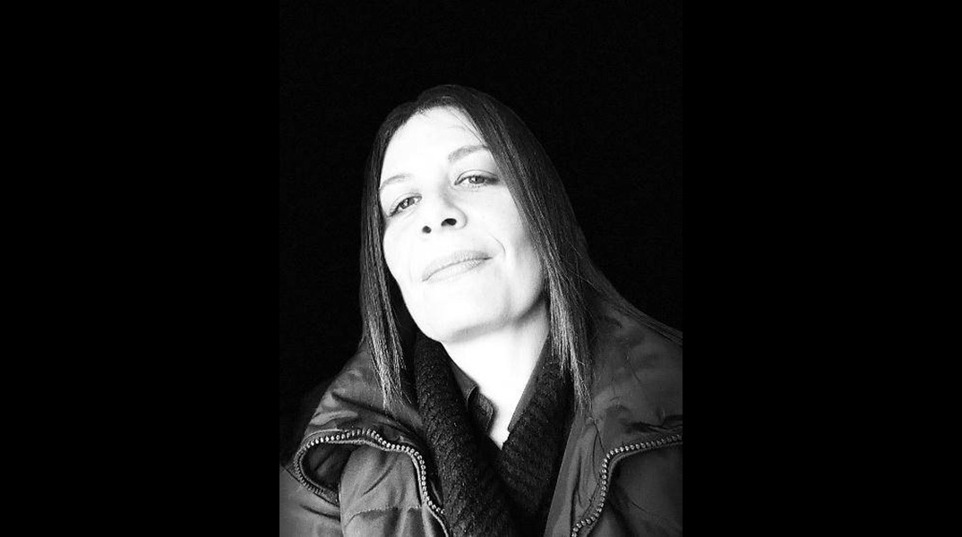 Ο Κωστής Καζαμιάκης συνομιλεί με τη Μαρία Μαλεγιαννάκη