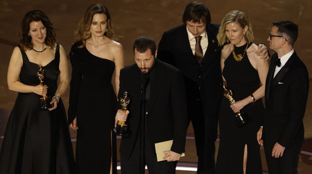 Όσκαρ 2024: Συγκίνησε ο Mstyslav Chernov για τη Μαριούπολη