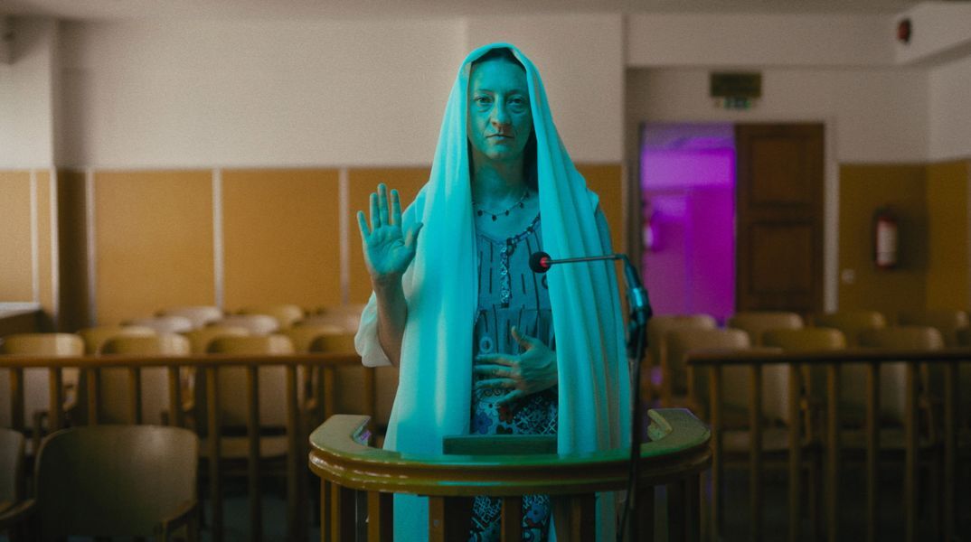 «Αδέσποτα Κορμιά»: Η διευθύντρια του ΦΚΘ Ελίζ Ζαλαντό απάντησε στην επιστολή του μητροπολίτη Θεσσαλονίκης Φιλόθεου - Απαγόρευση συγκεντρώσεων στο κέντρο.