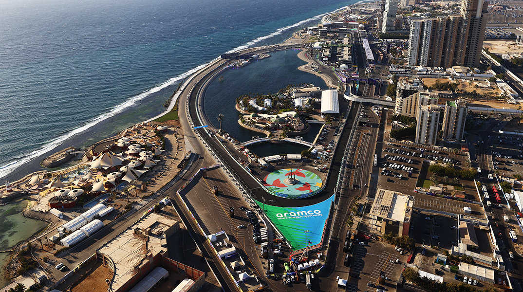 Formula 1: Formula 1: Ο αγώνας στην πίστα Jeddah Corniche Circuit, στην Τζέντα της Σαουδικής Αραβίας, και η υπεροχή της Red Bull
