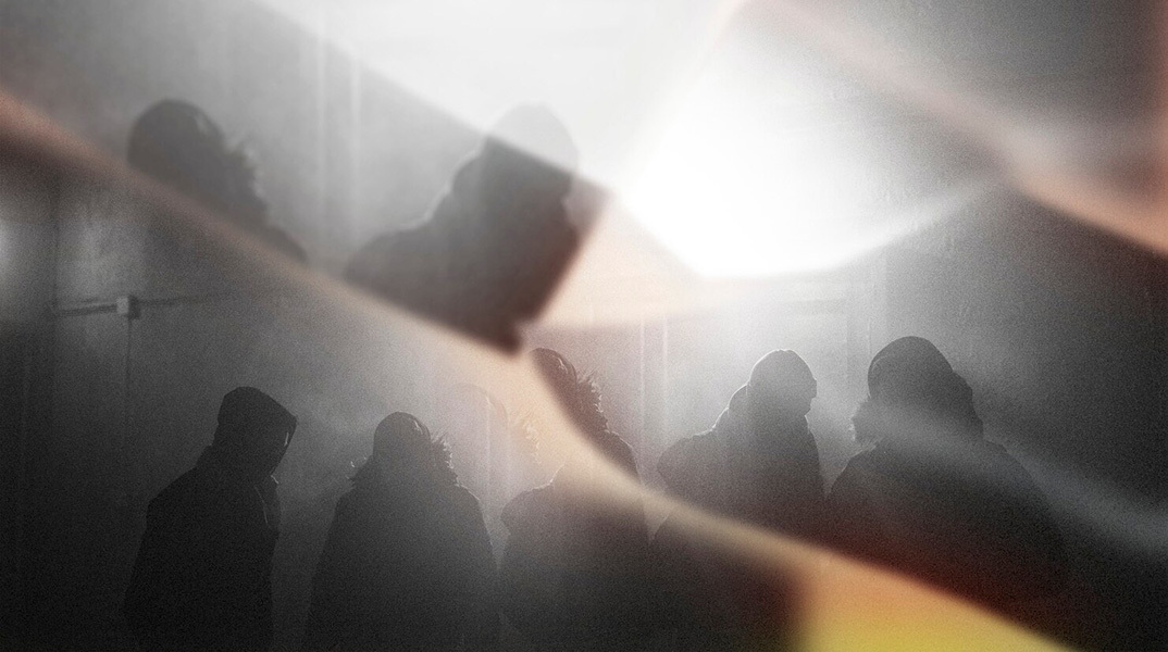 Να ρίξουμε τους νέους από τον θρόνο τους