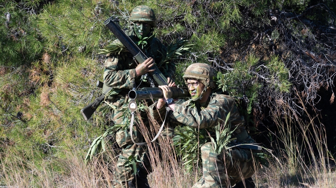Υπουργείο Άμυνας: Δεν θα συμμετάσχουν Έλληνες σε στρατιωτικές επιχειρήσεις των ΗΠΑ ή στην Ουκρανία
