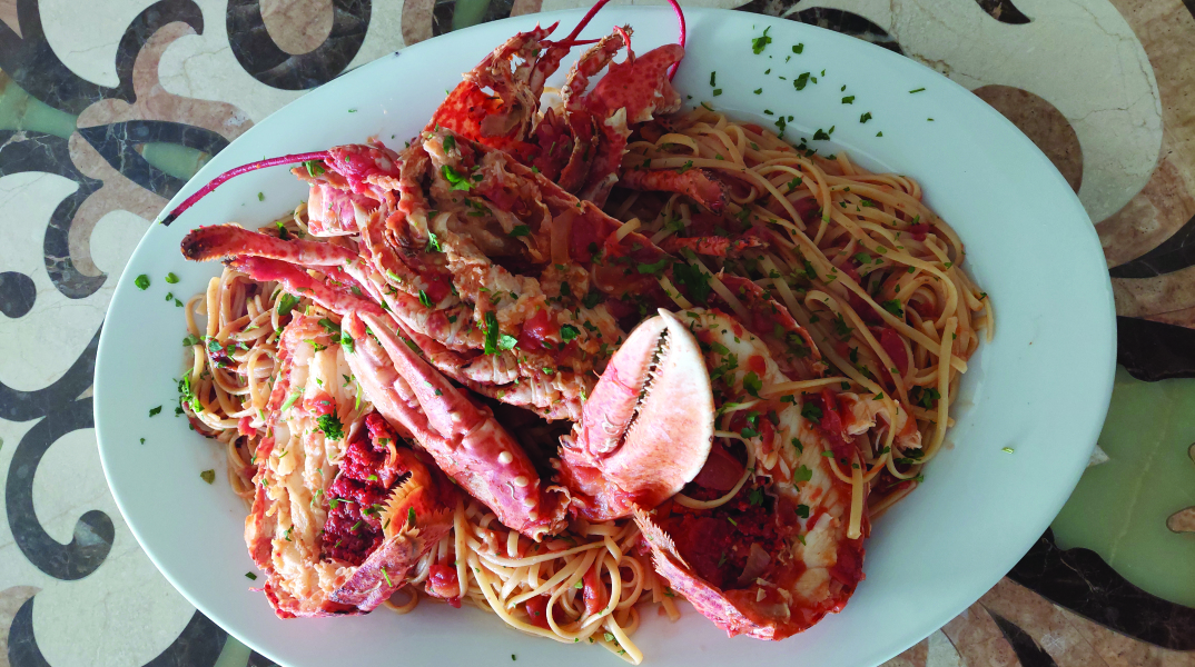 Ψ...art με θέα: Φοβερή ψαροφαγία στο ειδυλλιακό Μικρολίμανο